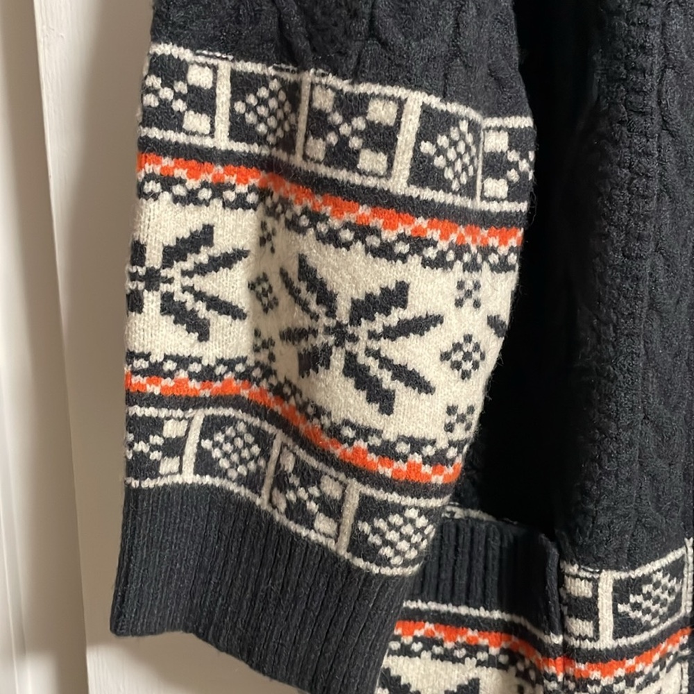 Davi & Dani Winter Cardigan - Picture 2 of 5